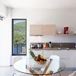 Miro - Luxury With Direct Sea Access For 14 People *
