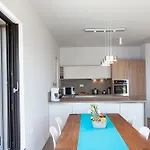 Miro - Luxury With Direct Sea Access For 14 People *