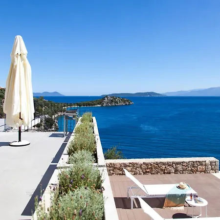 Miro - Luxury With Direct Sea Access For 14 People