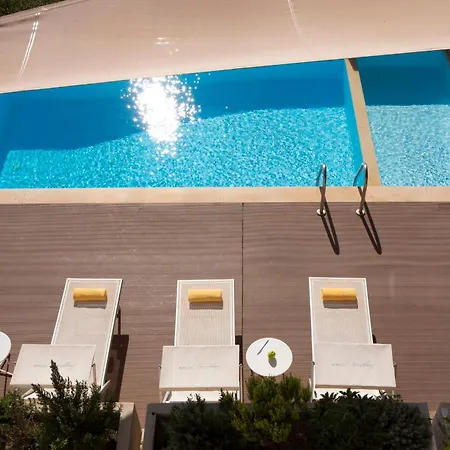 Miro - Luxury With Direct Sea Access For 14 People Вилла