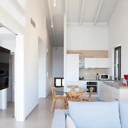 Miro - Luxury With Direct Sea Access For 14 People Вилла